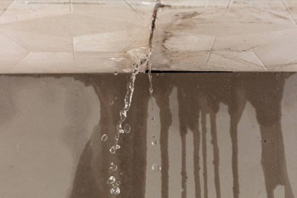 Professional Structural Drying technician working in Mounds, OK